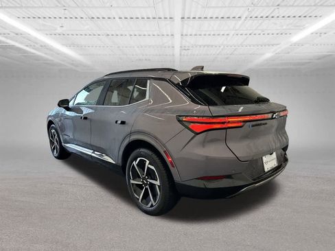 Used 2024 Chevrolet Equinox EV LT w/ LPO, Blackout Package image 3