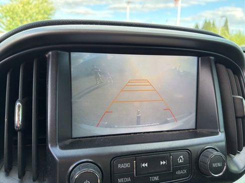 Used 2016 Chevrolet Colorado LT w/ LT Convenience Package AWD/4WD image 8
