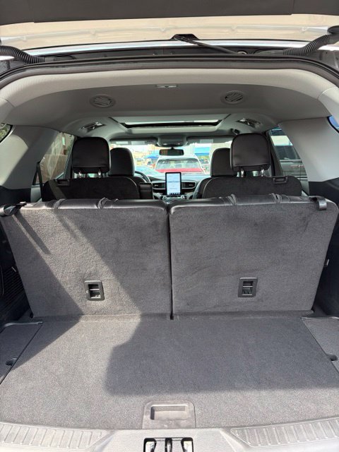 Used 2023 Ford Explorer Limited w/ Limited Technology Package RWD image 17