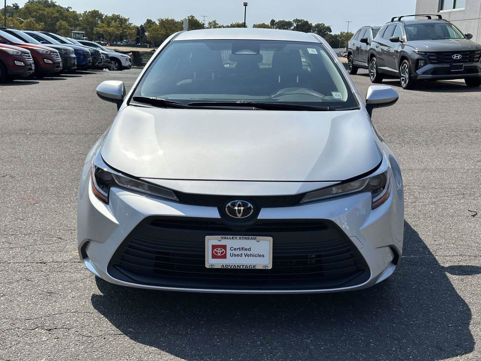 Used 2024 Toyota Corolla LE FWD image 2