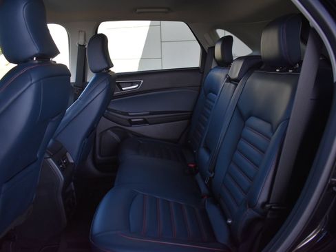 Used 2024 Ford Edge SEL w/ Sport Appearance Package AWD/4WD image 16