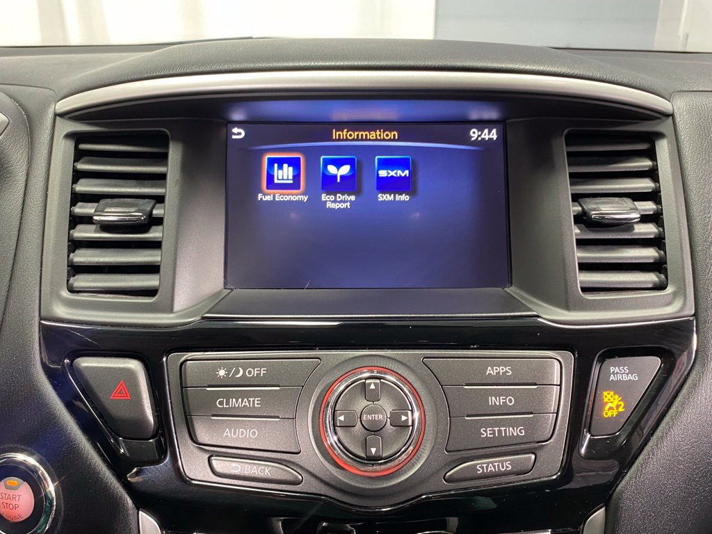 Used 2017 Nissan Pathfinder SV AWD/4WD image 22