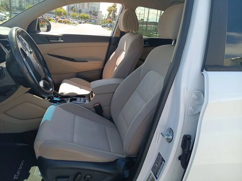 Used 2017 Hyundai Tucson Sport FWD image 12