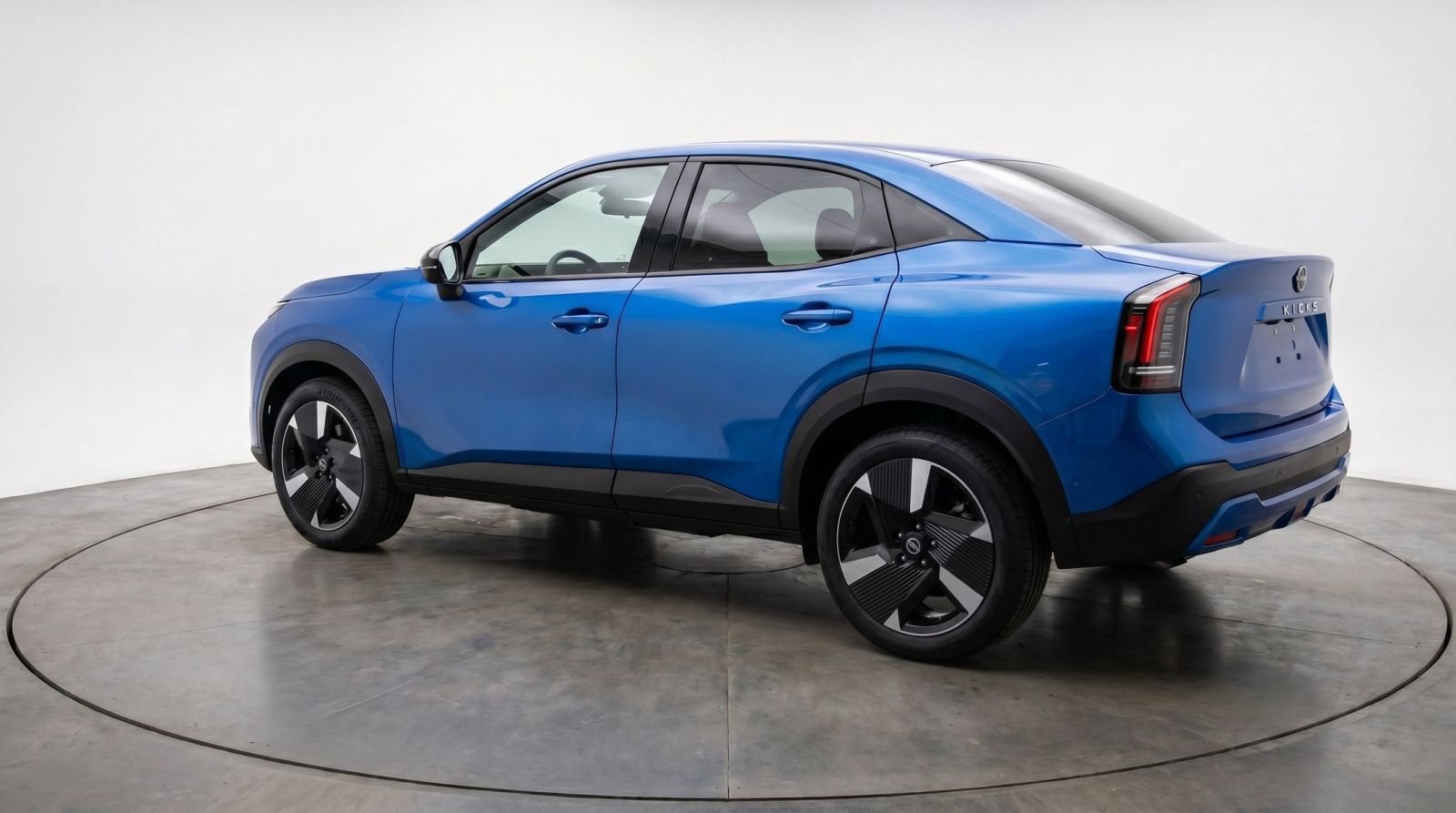 Used 2026 Nissan Kicks SR FWD image 6