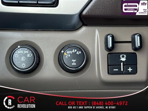 Used 2020 Chevrolet Tahoe Premier AWD/4WD image 35