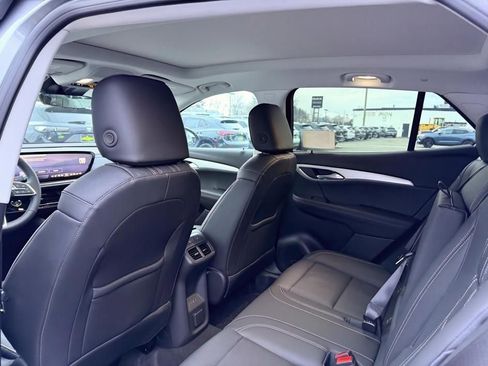 New 2026 Buick Envision Avenir image 8