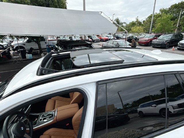 Used 2024 BMW X5 sDrive40i w/ M Sport Package RWD image 22