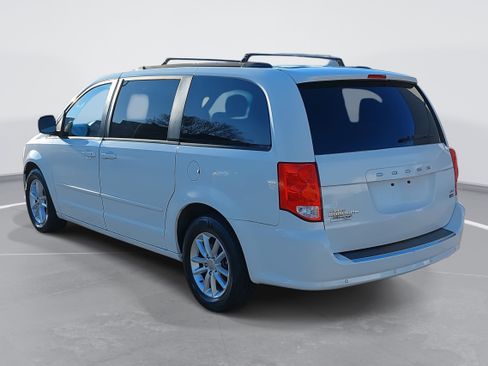 Used 2014 Dodge Grand Caravan SXT w/ Rear Park Assist Package image 7