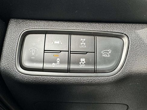 Used 2019 Hyundai Santa Fe Limited AWD/4WD image 17