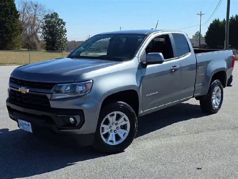 Used 2021 Chevrolet Colorado LT w/ LT Convenience Package image 4