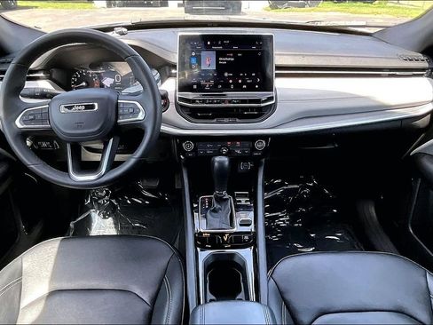 Used 2025 Jeep Compass Limited AWD/4WD image 9