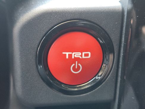 Used 2025 Toyota 4Runner TRD Pro AWD/4WD image 18