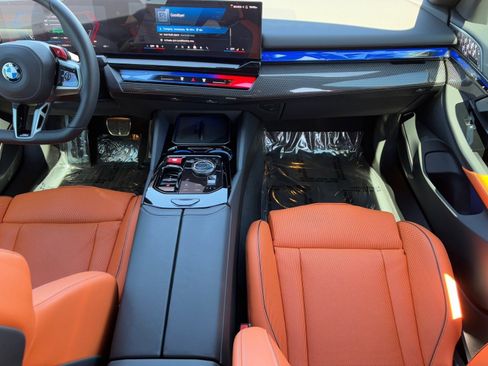 Used 2026 BMW M5 w/ Executive Package image 14