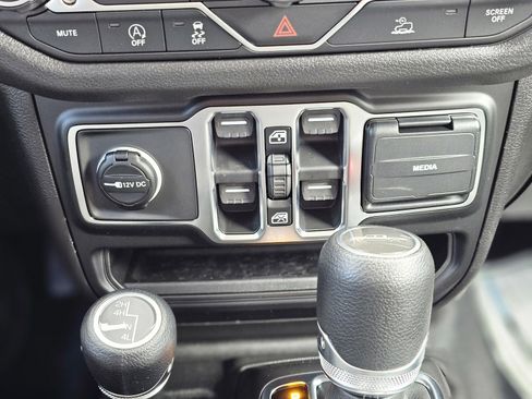 New 2026 Jeep Gladiator Sport image 14