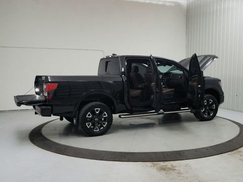 Used 2023 Nissan Titan Platinum Reserve w/ Moonroof Package AWD/4WD image 15