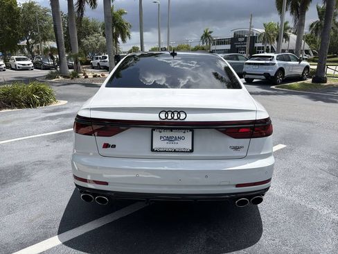 Used 2025 Audi S8 w/ Executive Package AWD/4WD image 7