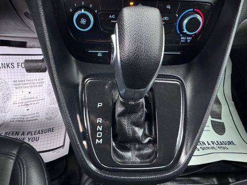 Used 2021 Ford Transit Connect XL image 24
