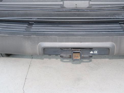 Used 2005 Ford Expedition XLT image 10