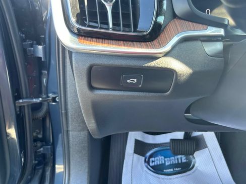 Used 2024 Volvo S60 B5 Plus FWD image 25