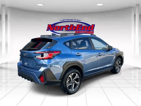 Used 2024 Subaru Crosstrek 2.0i Premium image 3