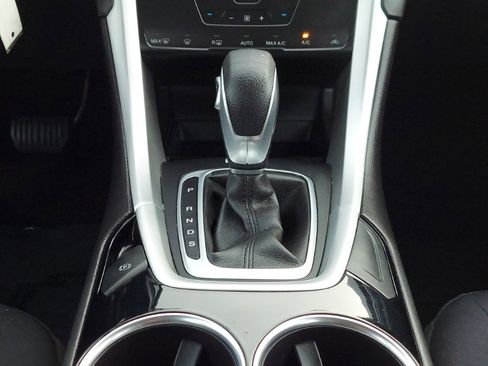 Used 2014 Ford Fusion SE image 20