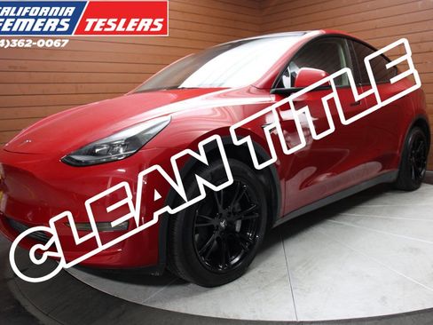Used 2022 Tesla Model Y Long Range image 1