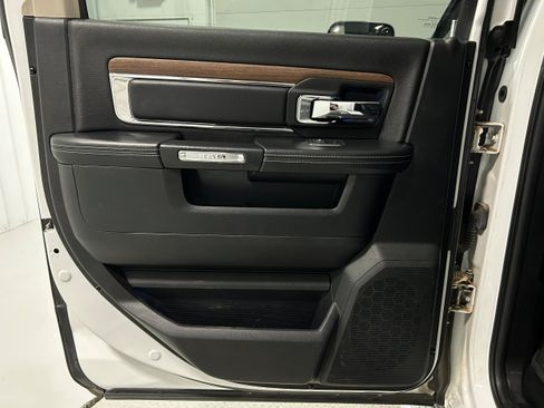 Used 2013 RAM 3500 Laramie RWD image 27