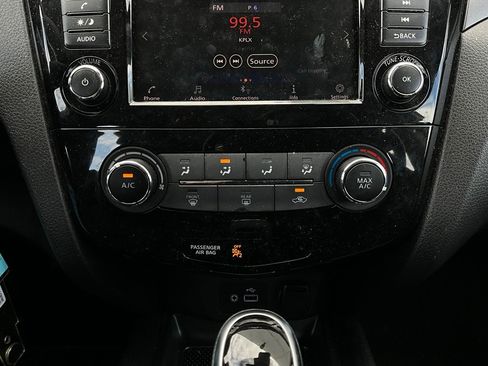 Used 2022 Nissan Rogue Sport S image 24