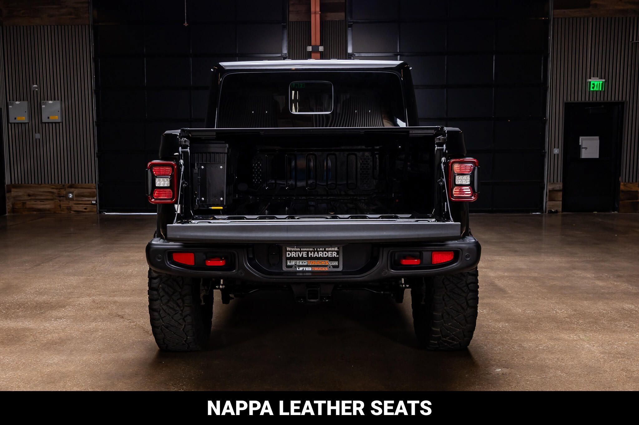 Used 2025 Jeep Gladiator Rubicon w/ Safety Group AWD/4WD image 8