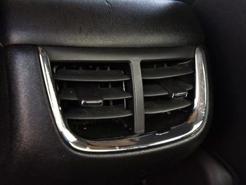 Used 2024 Chevrolet Malibu LT FWD image 22