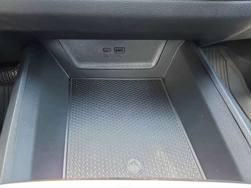 New 2026 Chevrolet Equinox LT FWD image 21