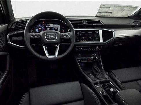 New 2025 Audi Q3 2.0T Premium image 8