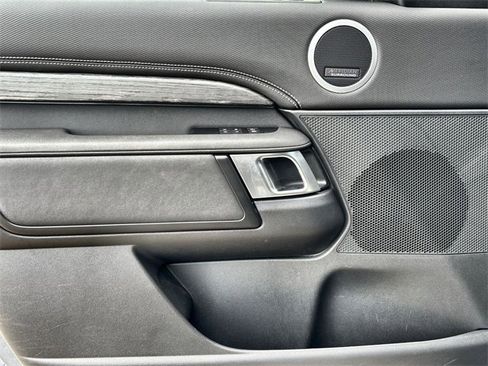 Used 2022 Land Rover Discovery HSE R-Dynamic image 13