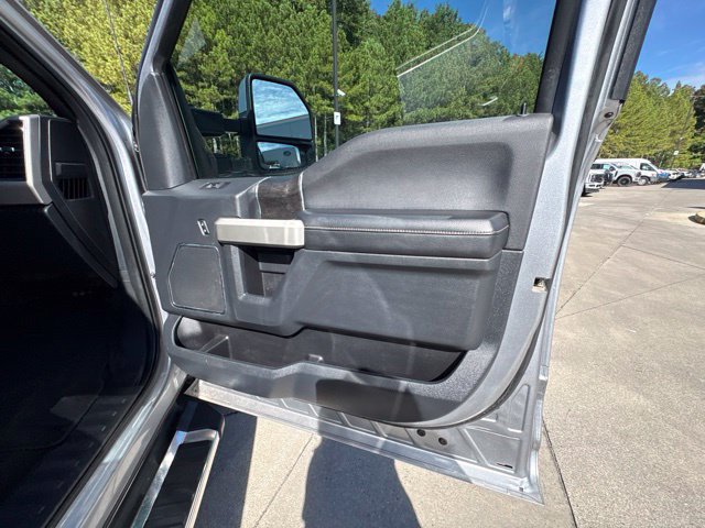 Used 2022 Ford F250 Lariat w/ Lariat Value Package AWD/4WD image 12