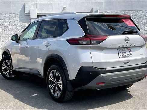 Certified 2023 Nissan Rogue SV w/ SV Premium B Package FWD image 10