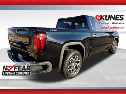 New 2026 GMC Sierra 1500 SLT w/ SLT Convenience Package