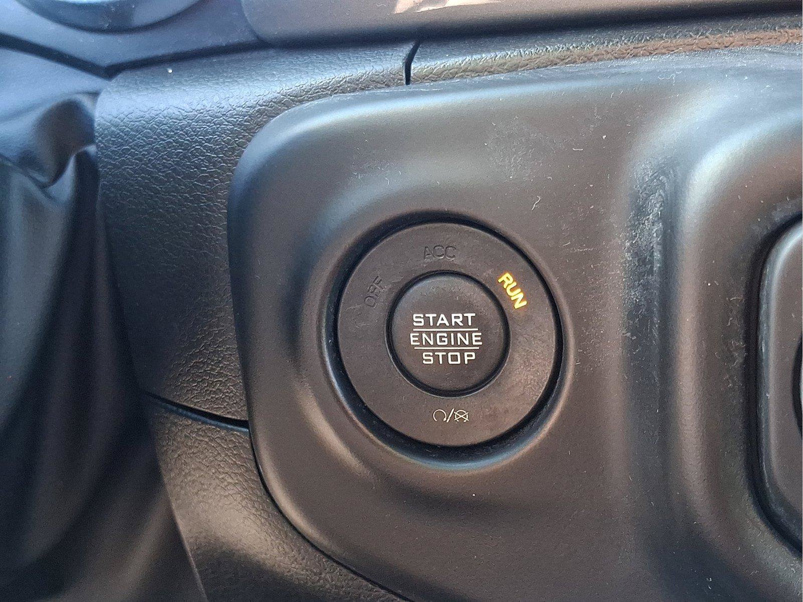Used 2022 Jeep Wrangler Unlimited Sahara w/ Cold Weather Group AWD/4WD image 23
