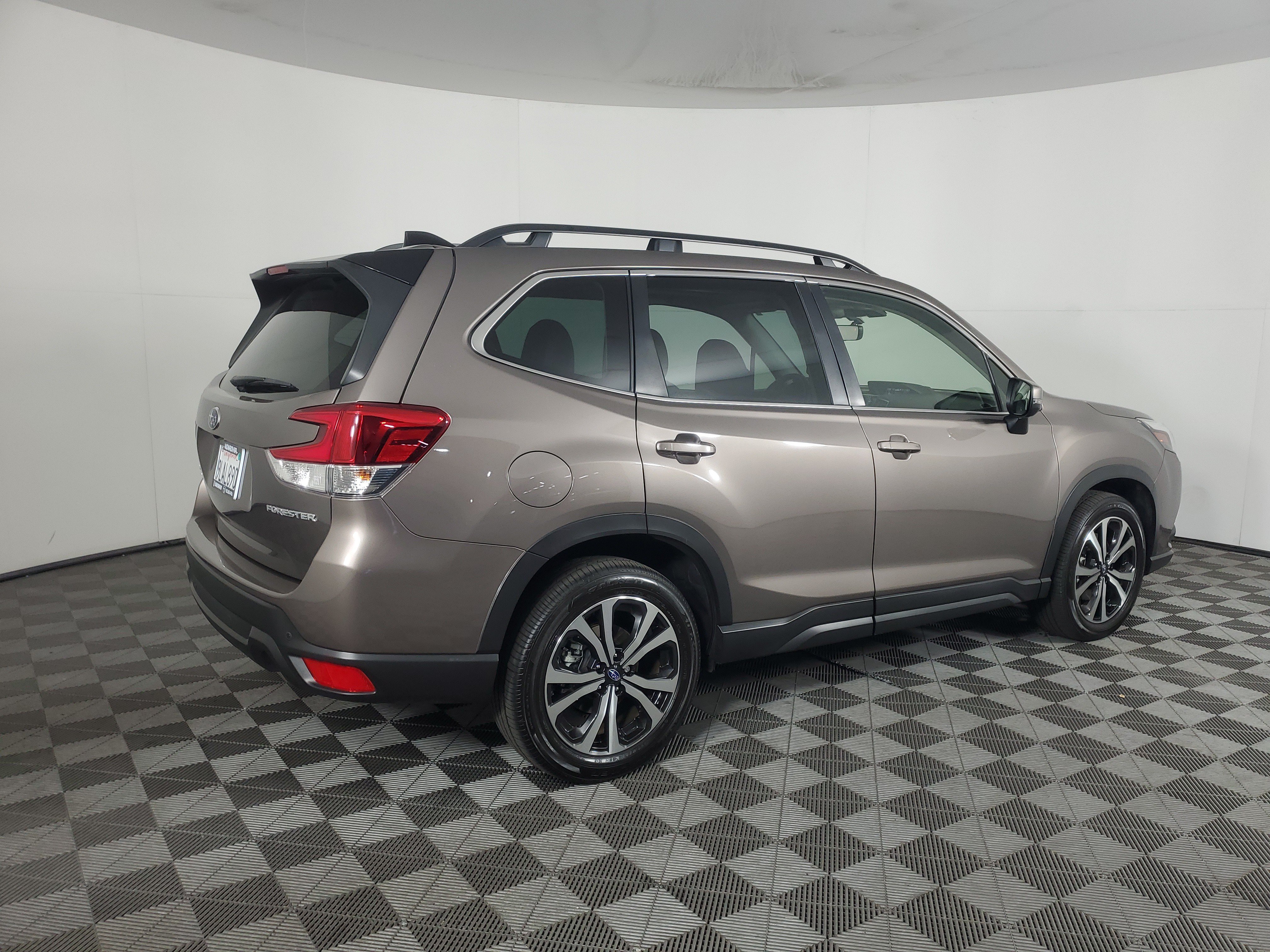 Used 2024 Subaru Forester Limited AWD/4WD image 4