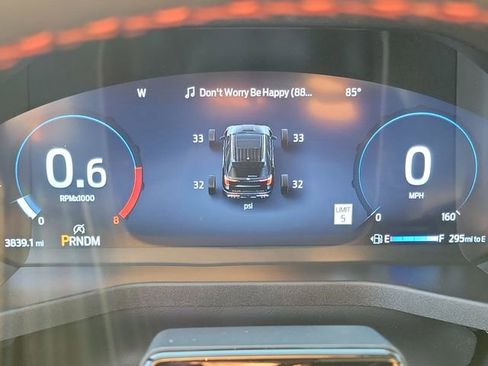 Used 2025 Ford Explorer ST image 7