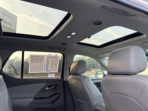 Used 2018 Chevrolet Traverse Premier w/ Driver Confidence II Package image 13