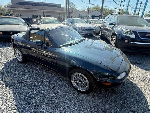 Used 1997 MAZDA MX-5 Miata M-Edition image 8