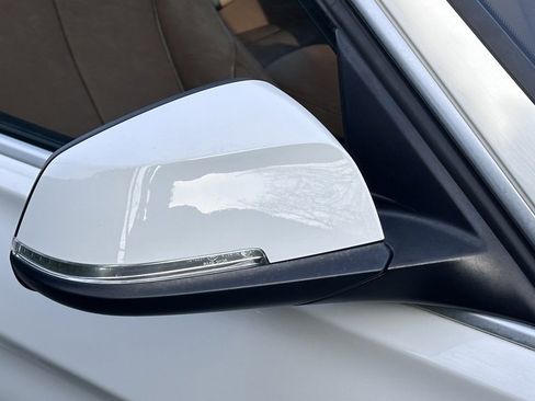 Used 2017 BMW 330i Sedan image 3