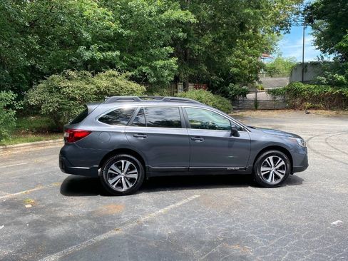 Used 2019 Subaru Outback 2.5i Limited AWD/4WD image 4