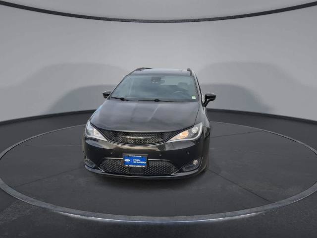 Used 2020 Chrysler Pacifica Touring-L w/ Advanced Safetytec Group AWD/4WD image 3