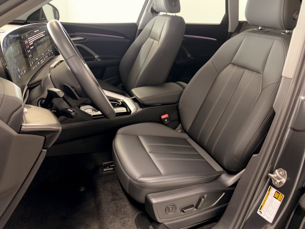 Used 2025 Audi Q5 Premium Plus w/ Premium Plus AWD/4WD image 5