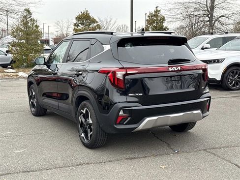 Used 2024 Kia Seltos EX image 4