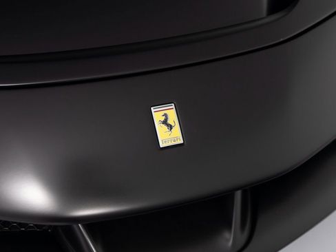 Used 2024 Ferrari SF90 Spider image 37