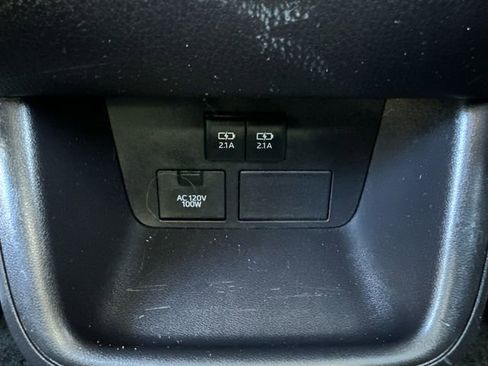 Used 2019 Toyota Highlander XLE image 20