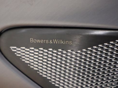 Used 2024 Aston Martin DB12 Coupe RWD image 21