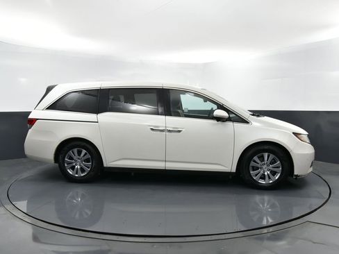 Used 2017 Honda Odyssey SE image 40